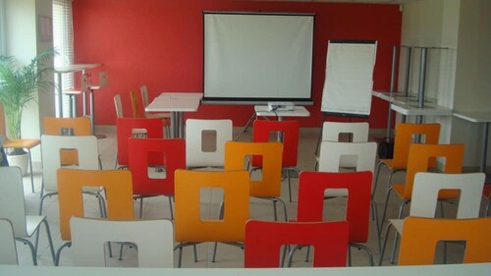 Premiere Classe Sens Nord- Saint Clément Exterior foto